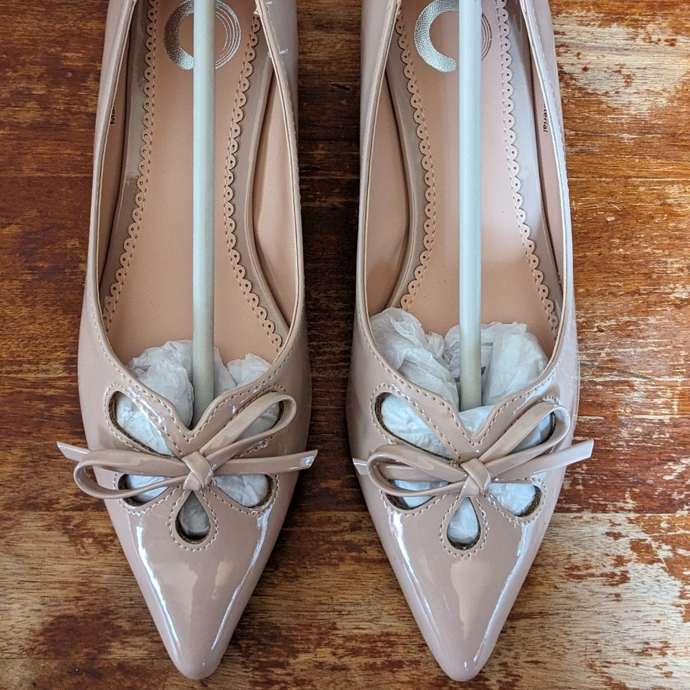 Journee Collection Kitten Heels